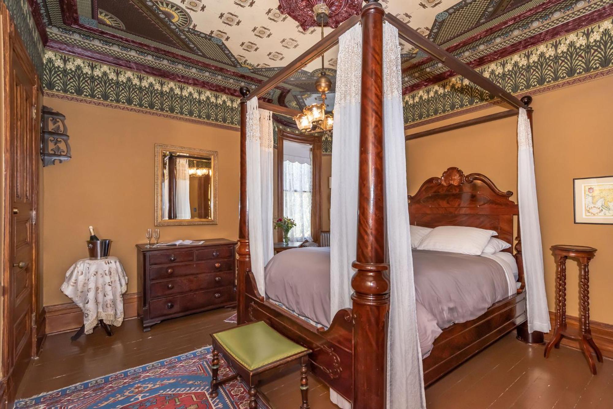 Chateau Tivoli Bed And Breakfast San Francisco Exterior photo