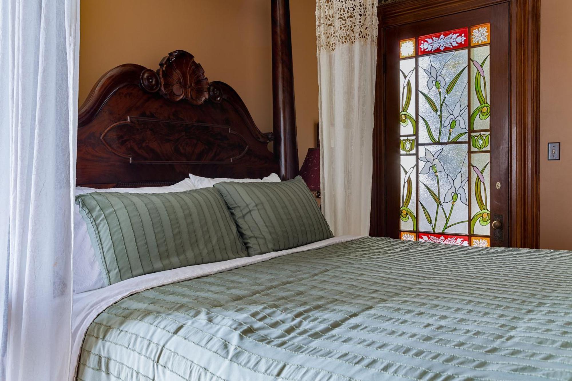 Chateau Tivoli Bed And Breakfast San Francisco Exterior photo